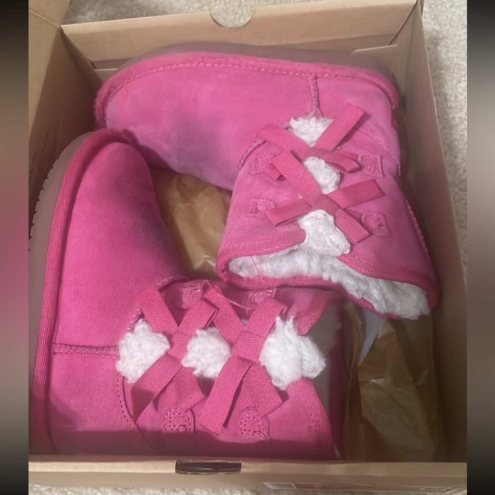KOOLABURRA by UGG Pink size 13 kids
